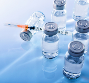 Gerinnungshemmer kein Hindernis für Covid-19-Impfung: Schutzwirkung überwiegt Blutungsrisiko
