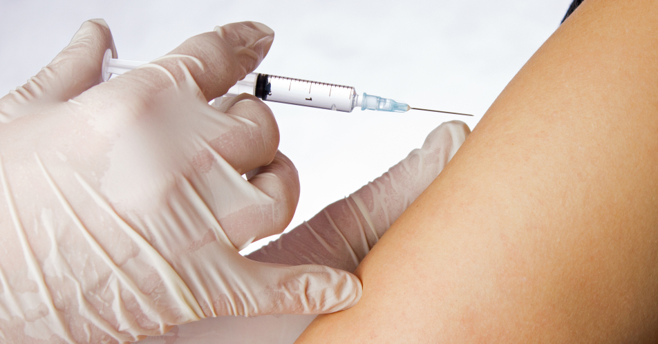 Stillende Mütter: Potenzieller Nutzen der SARS-CoV-2-Impfung bei Risikopersonen überwiegt