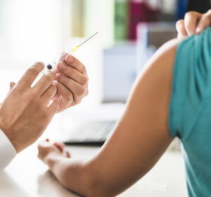 So funktioniert die COVID-Impfung in der Hausarztpraxis