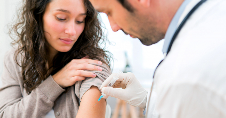 Impfen in der Hausarztpraxis: Spezifische Bestellung des COVID-Impfstoffs möglich