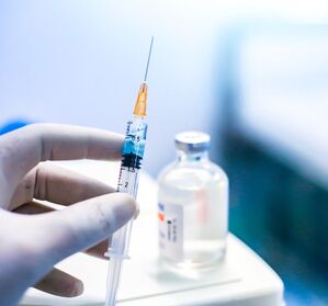 Altersmediziner fordern eine Impfpflicht für Pflege- und Gesundheitsberufe