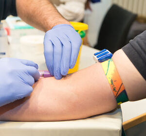 Homosexuelle können in Frankreich bald uneingeschränkt Blut spenden