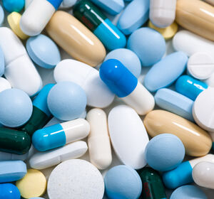 AMNOG-Report 2022: Preisexplosion bei Arzneimitteln geht weiter
