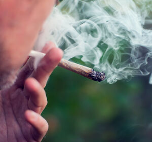Cannabis-Raucher:innen haben höheres Thromboserisiko als Nichtraucher:innen