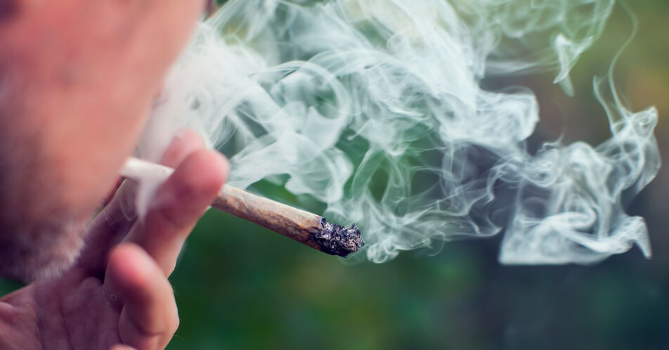 Cannabis-Raucher:innen haben höheres Thromboserisiko als Nichtraucher:innen