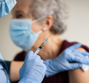 Lauterbach: Corona-Impfungen im neuen Jahr in Praxen