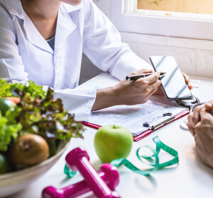 Ernährungsmedizin in der ärztlichen Praxis: Expert:innen fordern Lehrstühle für eine bessere Versorgung
