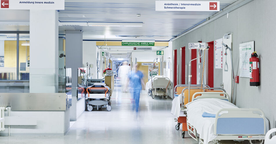 Lauterbach: Krankenhäuser sind in einer Schieflage