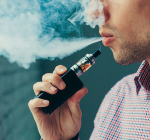 E-Zigaretten: Wissenschaftler:innen warnen vor unabsehbaren Folgen