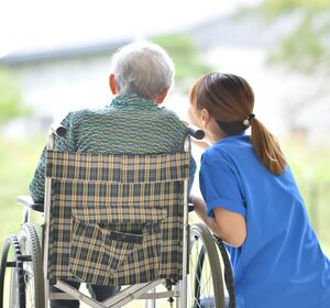 Altenpflege-Anbieter warnen vor Zuspitzung von Versorgungsproblemen