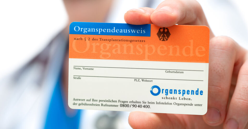 Tag der Organspende: Die wichtigsten Fragen rund um den Organspendeausweis
