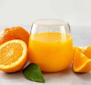 Neue Studie: Gekaufter Orangensaft enthält dieselbe Menge an bioaktiven Verbindungen wie frisch gepresster Saft 